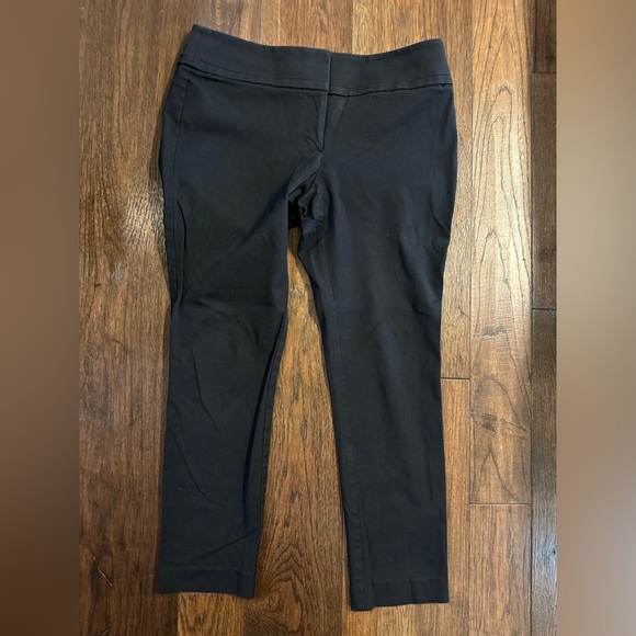LOFT Pants - LOFT Marissa Black Ankle Pants- size 8